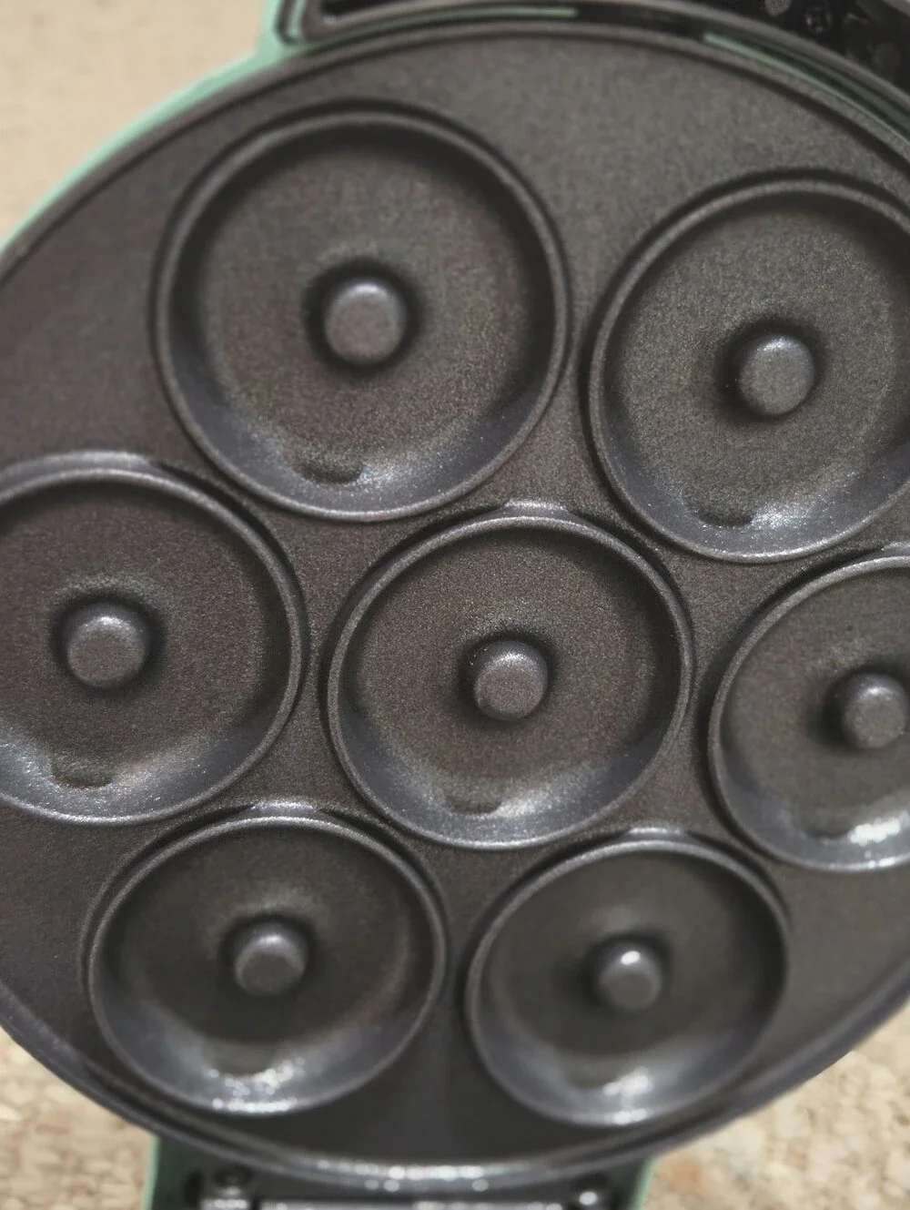 Dash Mini Donut Maker in Mint